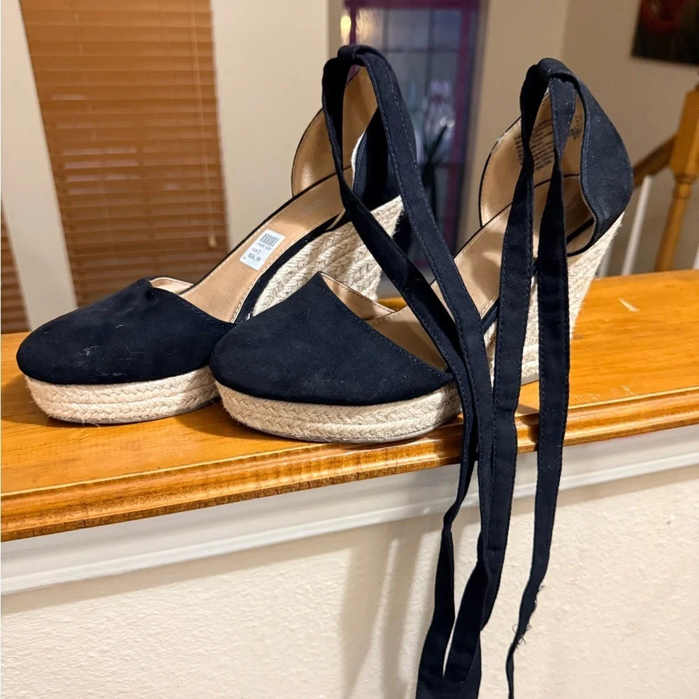 Brash black suede